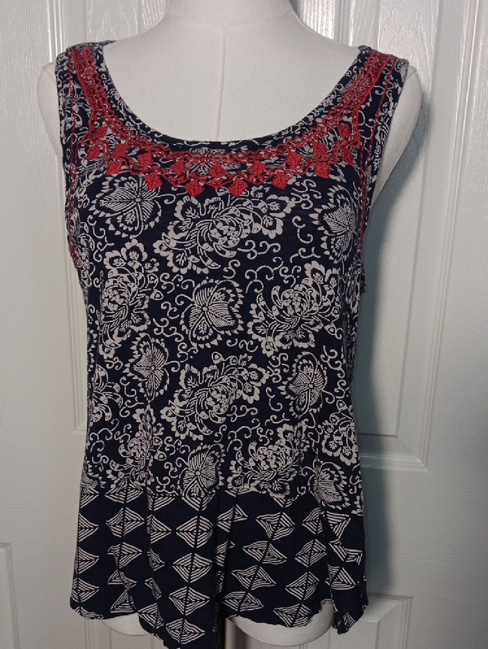 Lucky Brand Navy and White Floral Scoop Embroidered Neck Tank